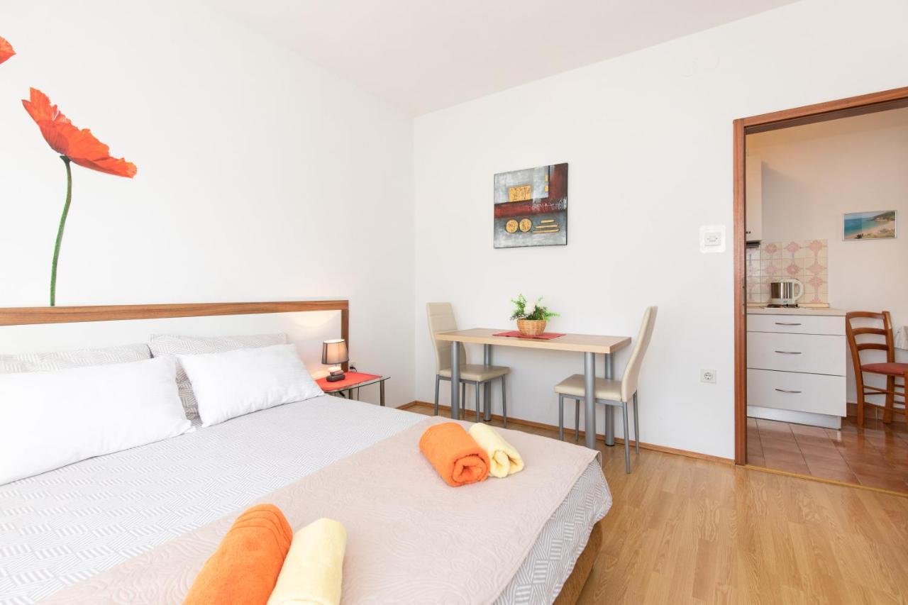 Apartmani Braut Корнич Экстерьер фото