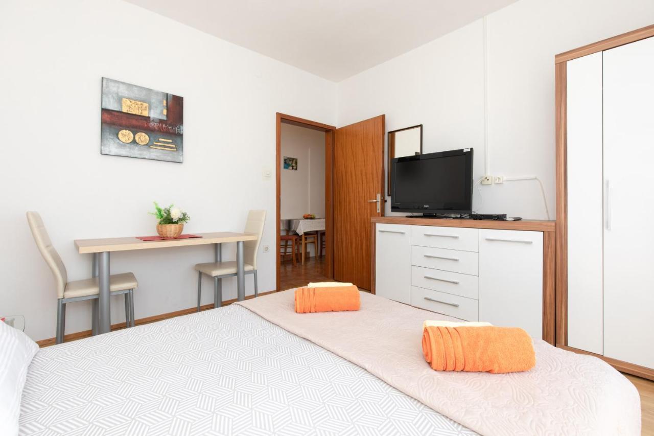 Apartmani Braut Корнич Экстерьер фото